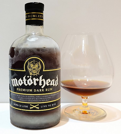 Tmav karibsk rum vytvoen pro fanouky anglick heavymetalov kapely Motorhead!