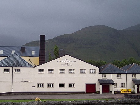 BEN NEVIS, KILCHOMAN (skotsk single malt whisky), ADNAMS a HARVIESTOUN (britsk emesln piva)!