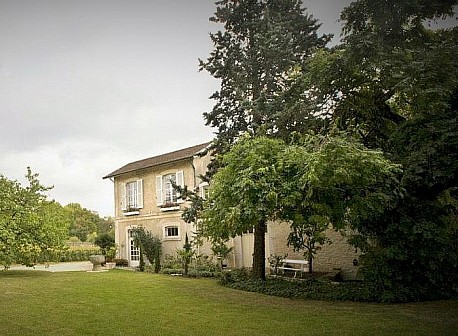 Burgundsko v �ist� podob�: Domaine Jean-Marc Boillot se speci�ln� ochutn�vkovou slevou 13 %