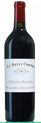 Láhev vína Le Petit Cheval 2010